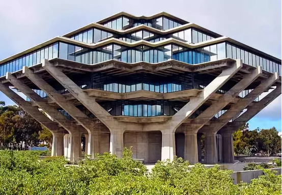 加州大學(xué)圣地亞哥分校怎么樣？