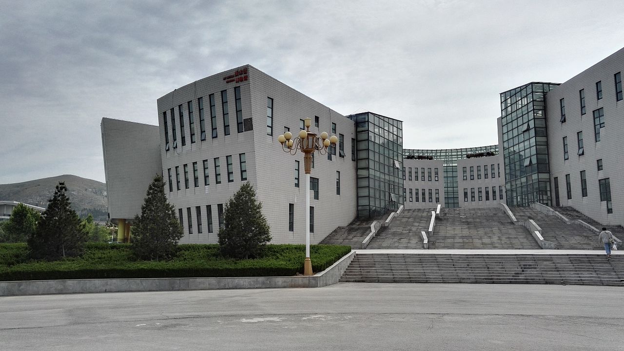 巴黎學(xué)平面設(shè)計(jì)大學(xué)排名