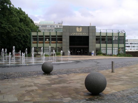 英國(guó)考文垂大學(xué)平面設(shè)計(jì)文科碩士