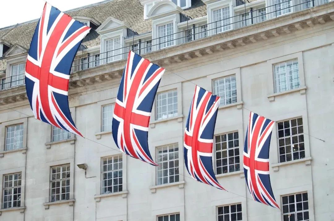 同樣是1年制碩士，英國、香港、新加坡誰更香？