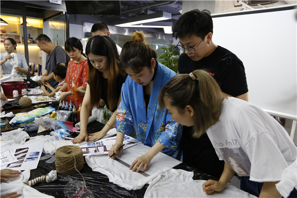 服裝設(shè)計(jì)留學(xué)機(jī)構(gòu)選擇哪家好？