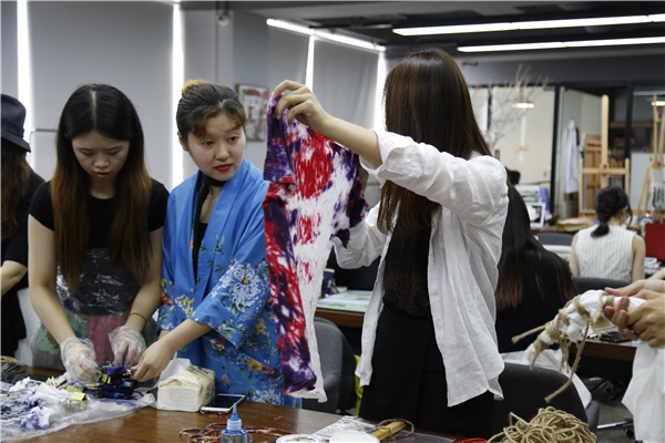 服裝設(shè)計(jì)留學(xué)培訓(xùn)機(jī)構(gòu)如何選？