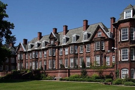 英國伯明翰大學怎么樣？設有哪些藝術專業(yè)？