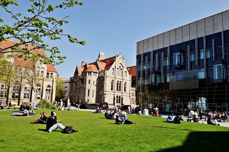 英國曼徹斯特大學世界排名第幾位？