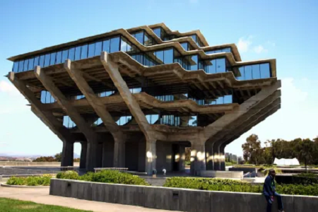 ucsd是美國哪所大學？