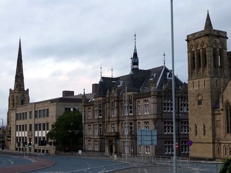 英國約克大學留學費用大概多少？