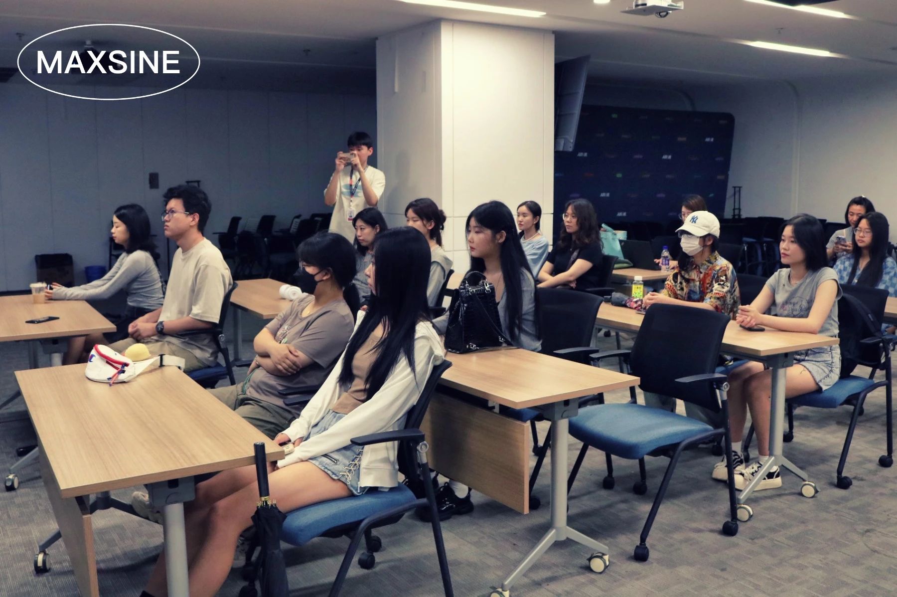 OPEN DAY | 美行思遠夏日研學(xué)團走進完美世界，體驗值拉滿！